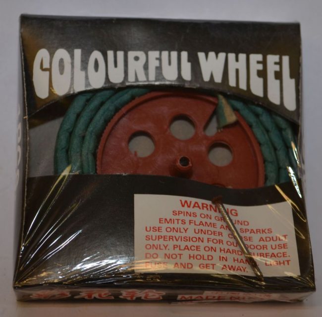 Novelty Fireworks – Colorful Wheel (1)